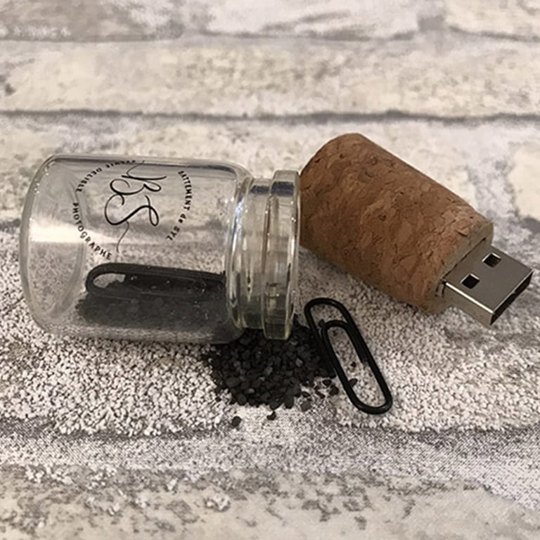 Clé USB en Verre publicitaires - Gravure 2D ou 3D Personnalisable