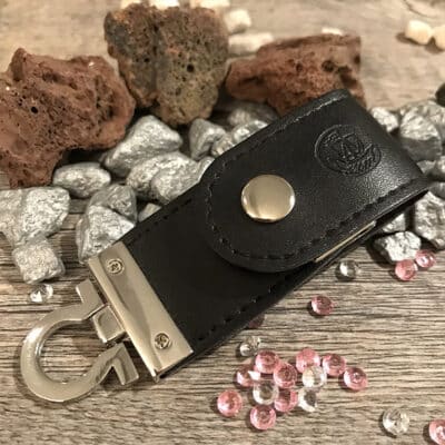 Clé USB en cuir et métal luxe